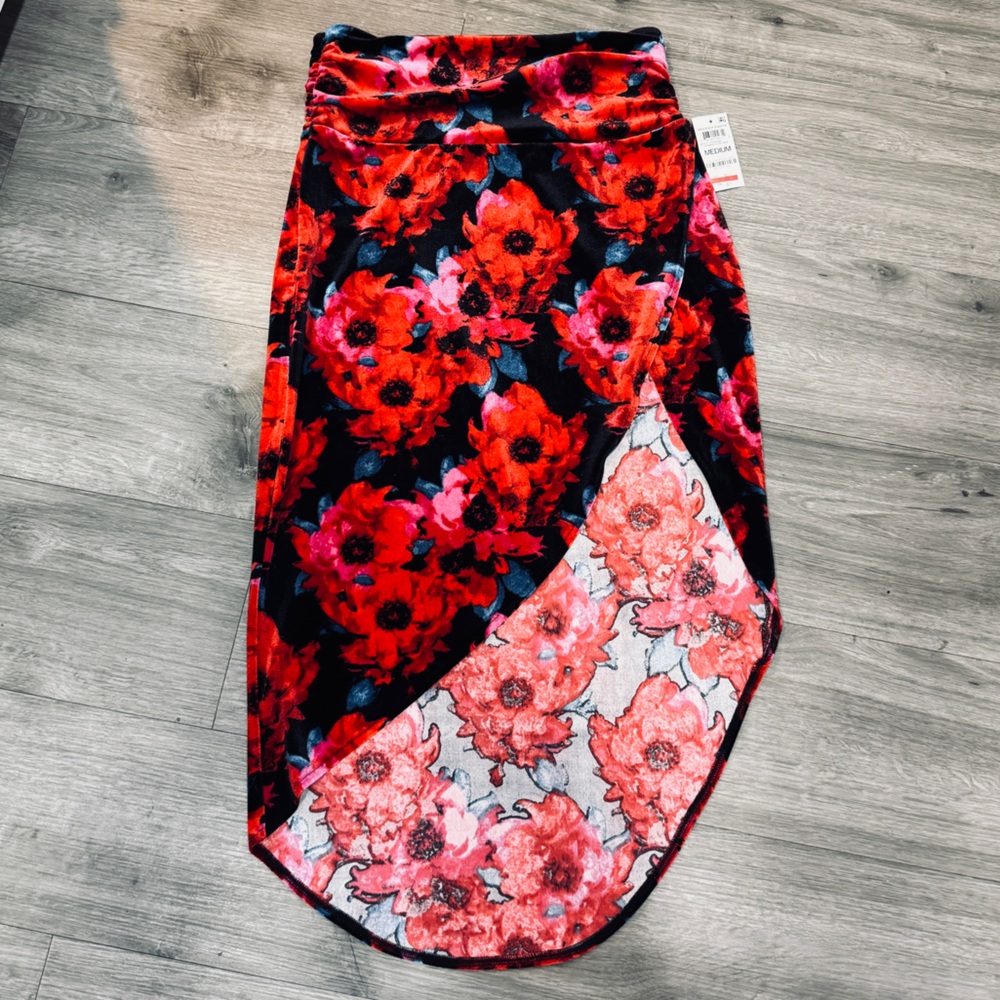 Bar III Floral Red and Black set